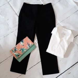 NWT Black Chico's pull on Capris Size 0